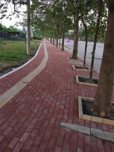怎樣預(yù)防彩色路面磚在使用中出現(xiàn)問(wèn)題？